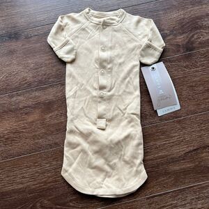 NWT Goumi Kids Soybean Baby Gown SZ NB Newborn Snap Bamboo Sleeper Neutral